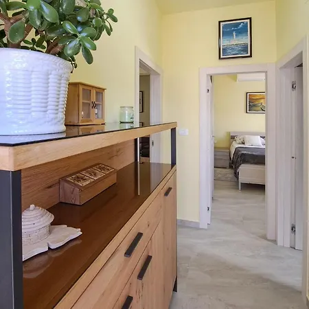 Ferienhaus Amazing In With Kitchen